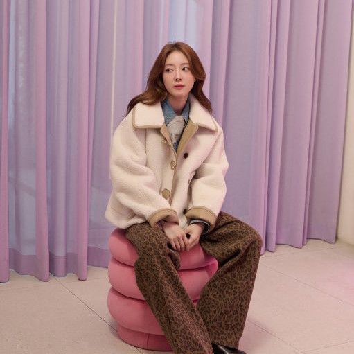 Behind-the-scenes cut of Lee Seyoung