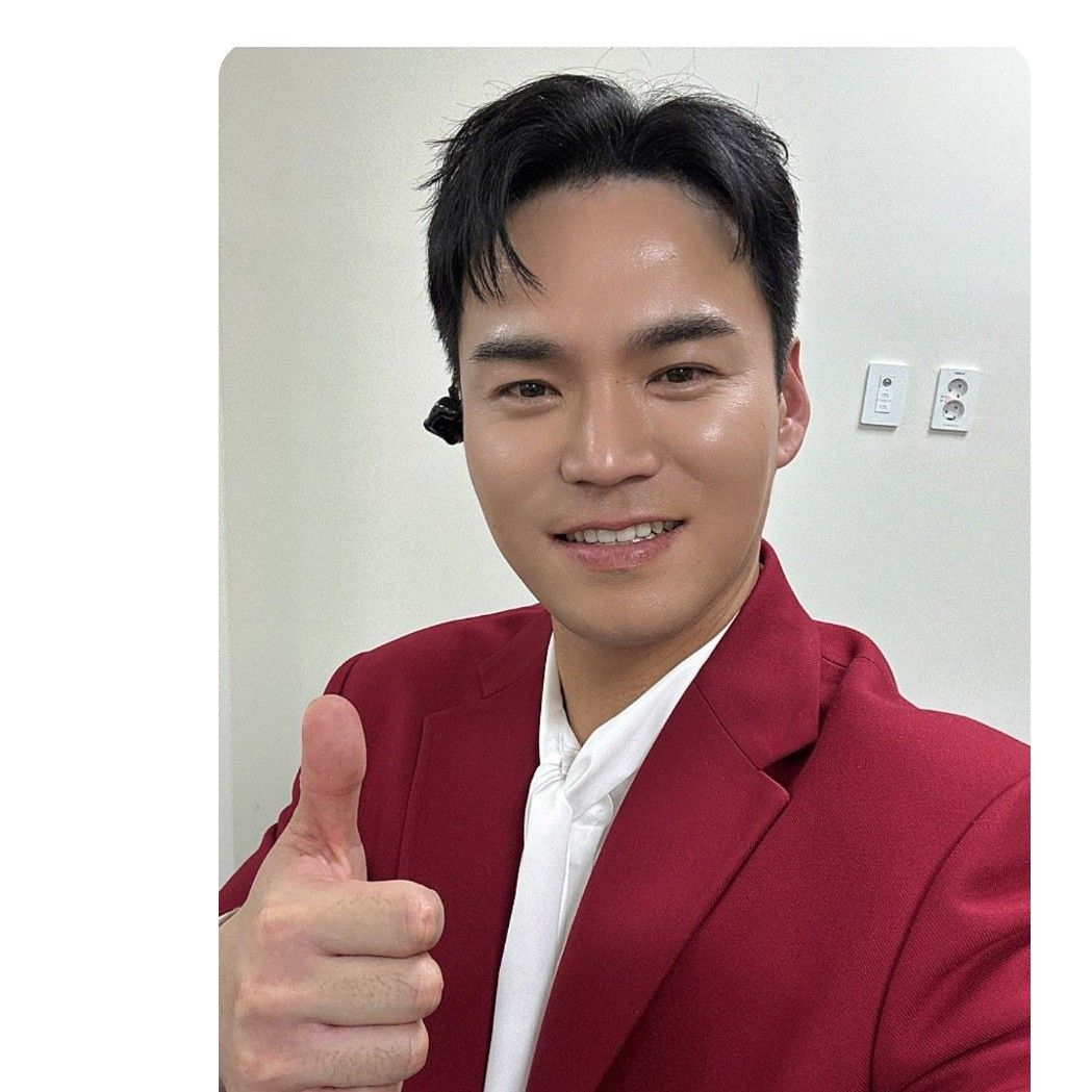 Recent activity shot of Lee Jung