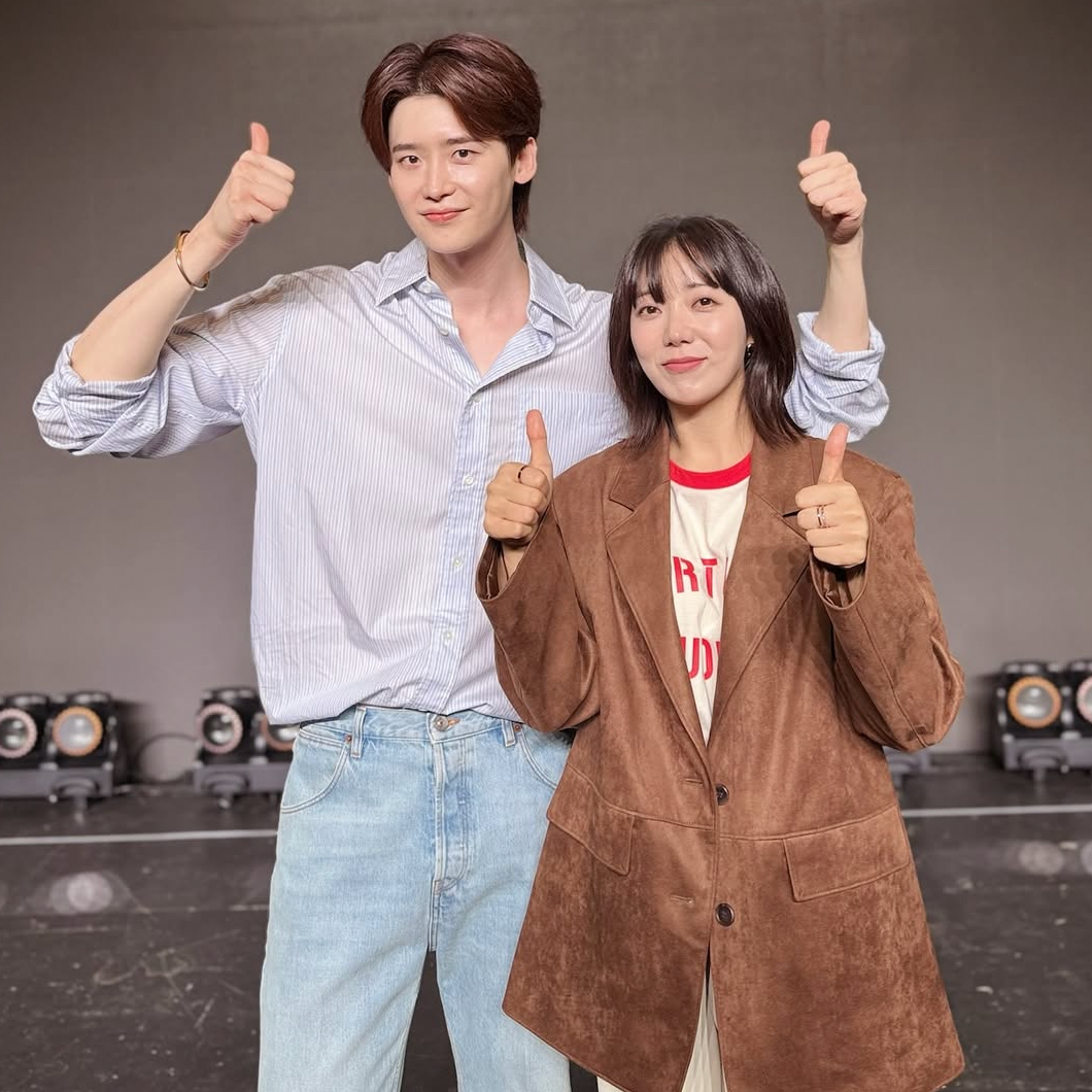 Recent activity shot of Lee Jongsuk