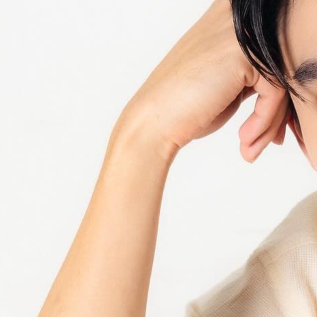 Behind-the-scenes cut of Book Kasidet Plookphol