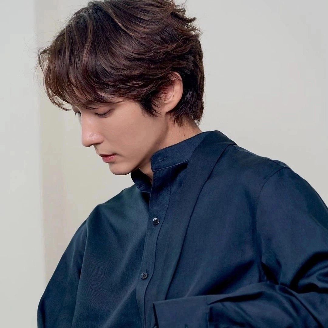 Latest photo of Lee Joongi