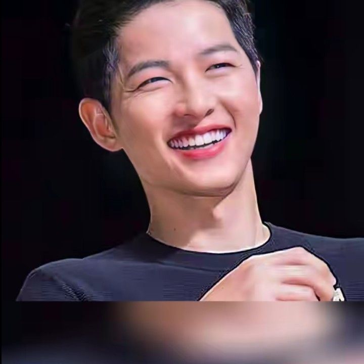 粉絲拍下的宋仲基瞬間