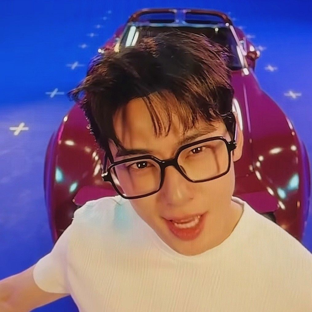 Foto terbaru dari Cha Eunwoo