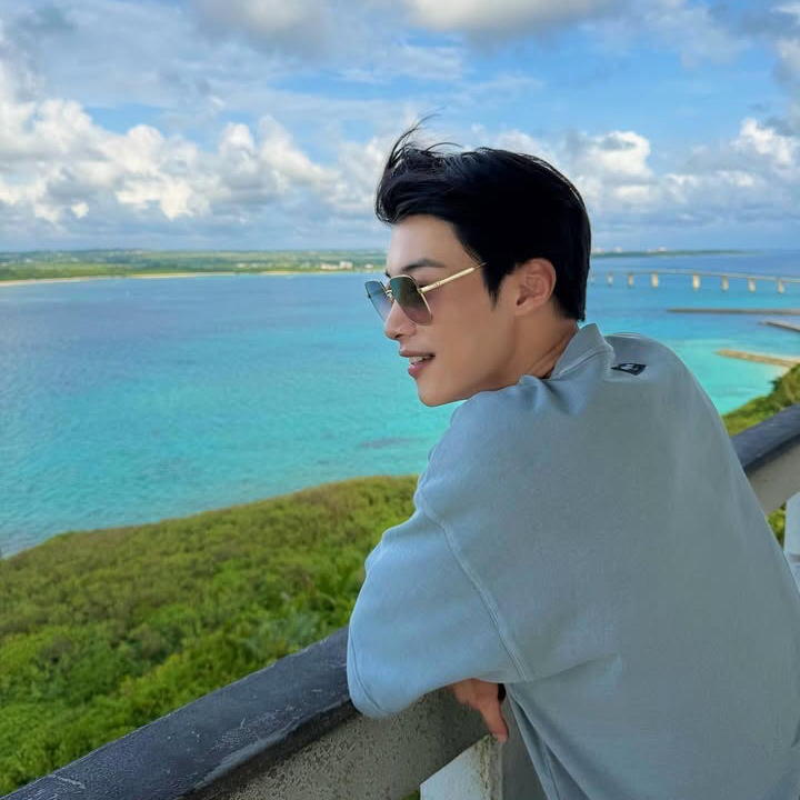 A moment captured by a fan of Woo Dohwan