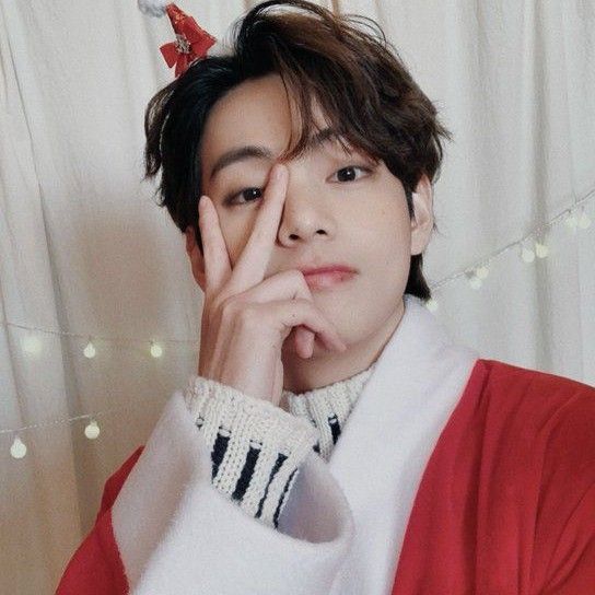 Latest photo of Kim Taehyung (V)