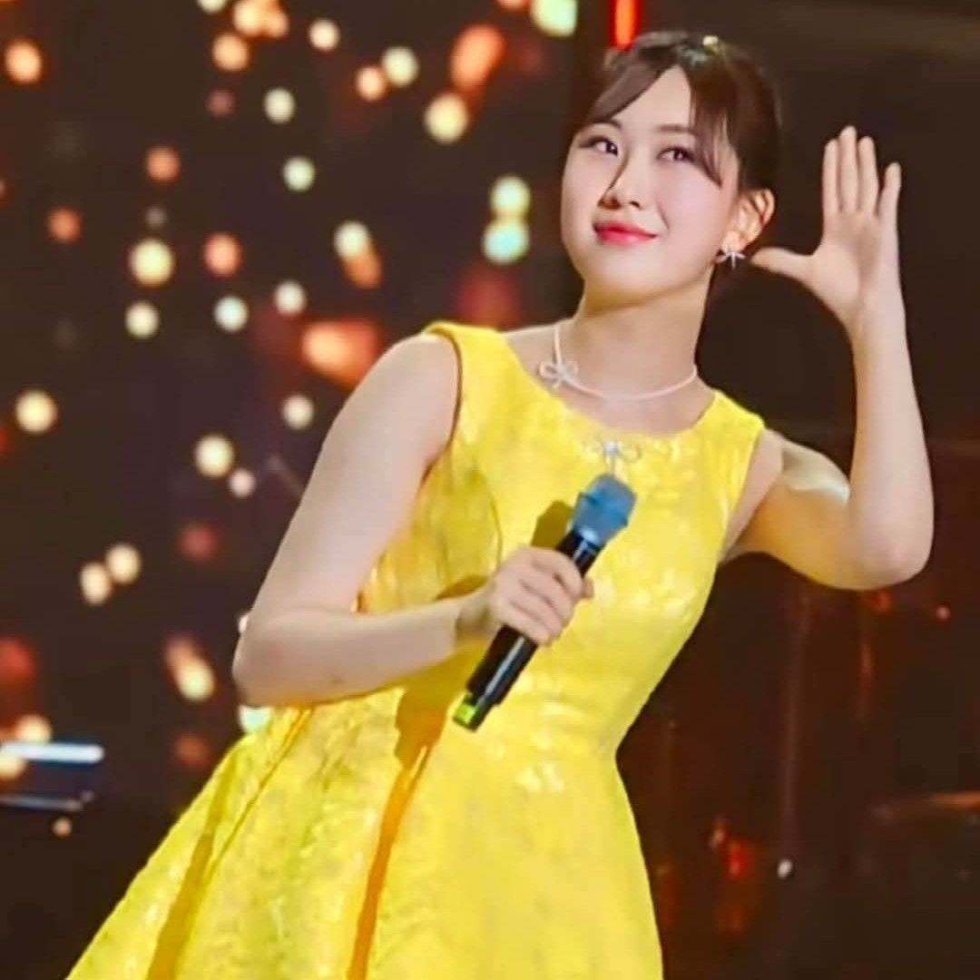 Momen yang diabadikan oleh penggemar Jeon Yujin