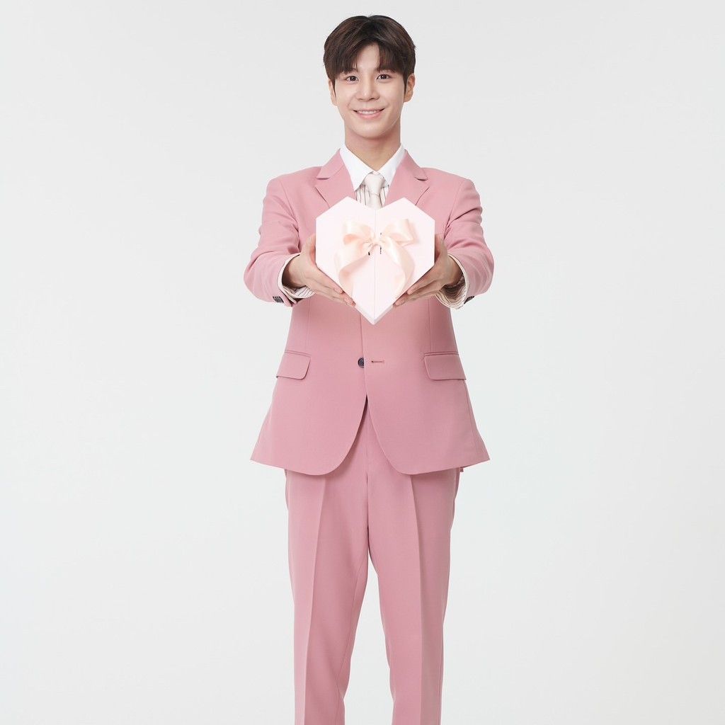 Foto terbaru dari Jeong Dongwon