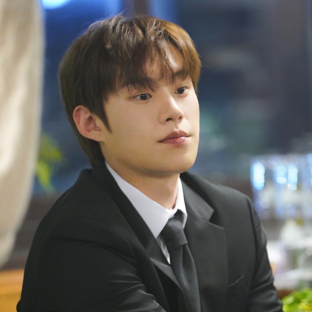 Behind-the-scenes cut of Kim Sungcheol