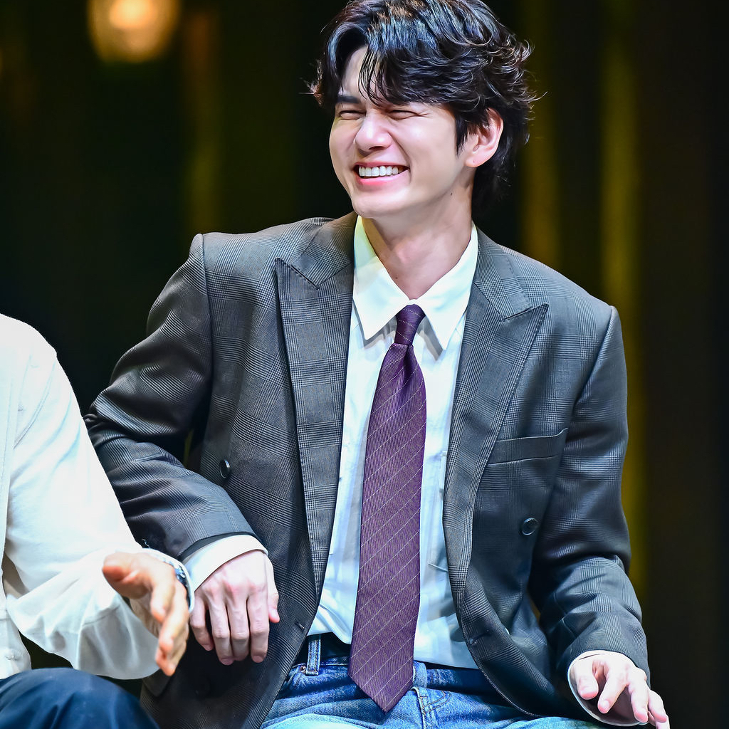 A moment captured by a fan of Ong Seongwu