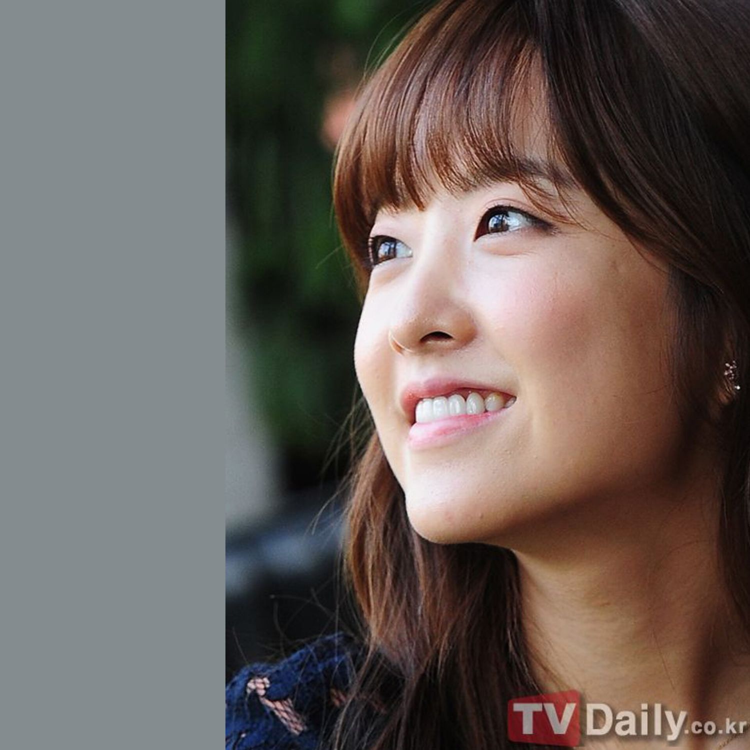 Behind-the-scenes cut of Park Boyoung