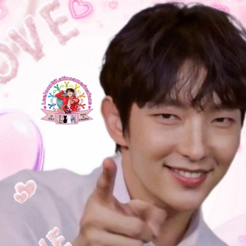 A moment captured by a fan of Lee Joongi