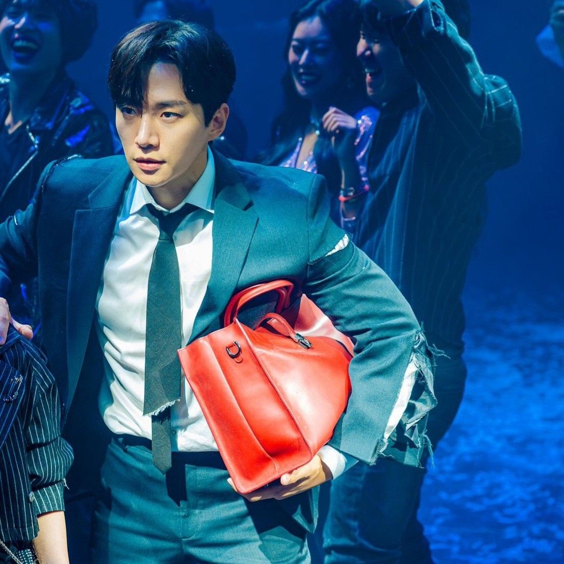 Behind-the-scenes cut of Lee Junho