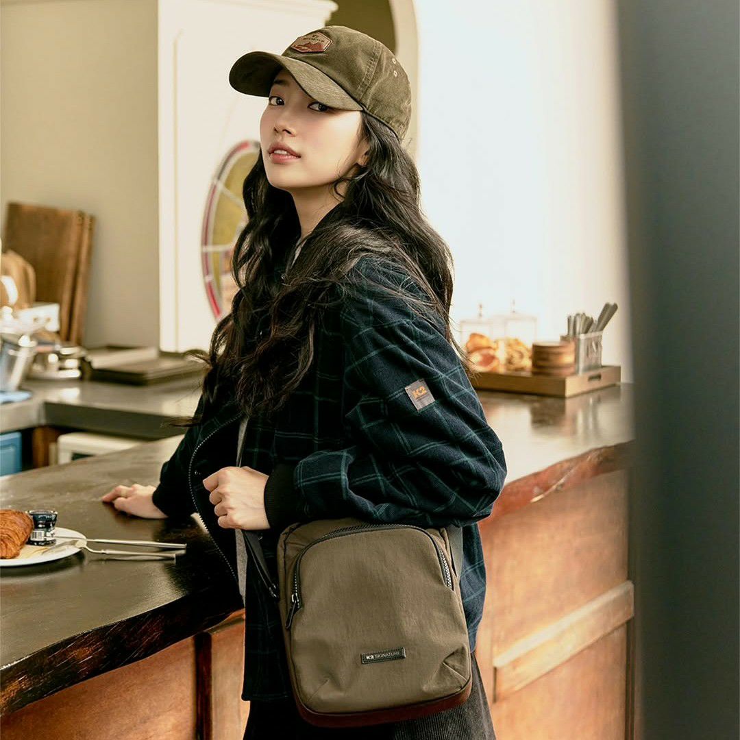 A moment captured by a fan of Bae Suzy