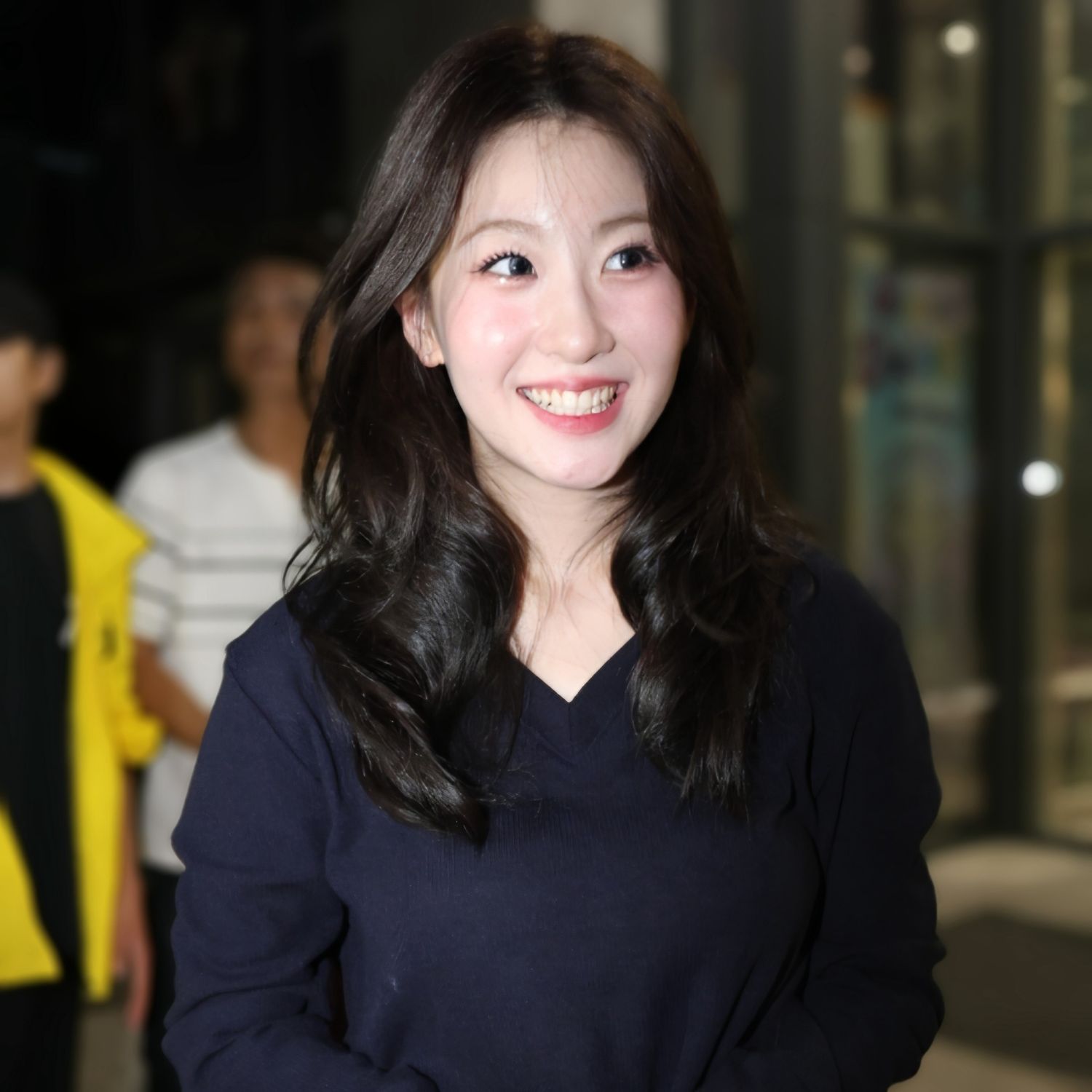 Behind-the-scenes cut of Oh Yujin