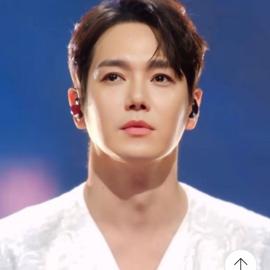 A moment captured by a fan of Hwanhee