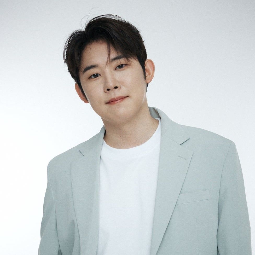 Behind-the-scenes cut of Jinuk