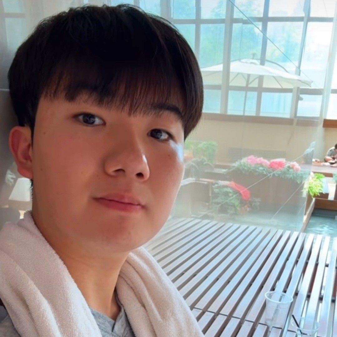 Behind-the-scenes cut of Nam Seungmin