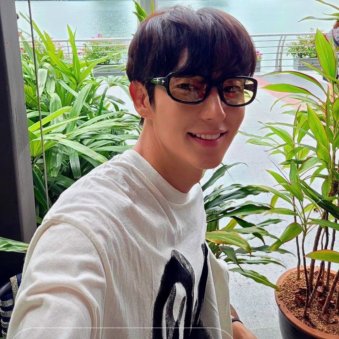 Recent activity shot of Lee Joongi