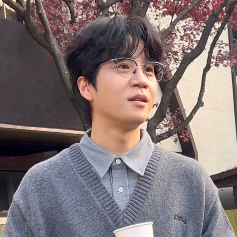 Behind-the-scenes cut of Park Jihoo (Mr. Trot 3)