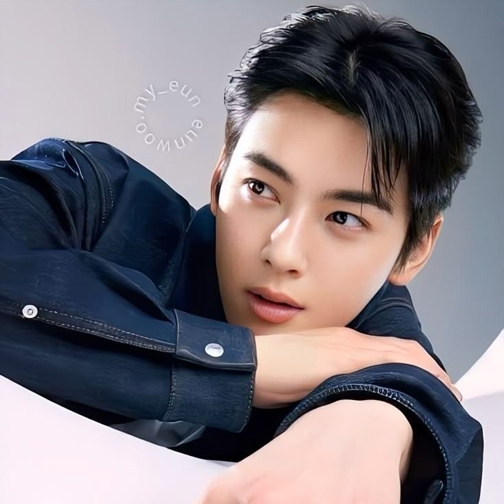 Momen yang diabadikan oleh penggemar Cha Eunwoo