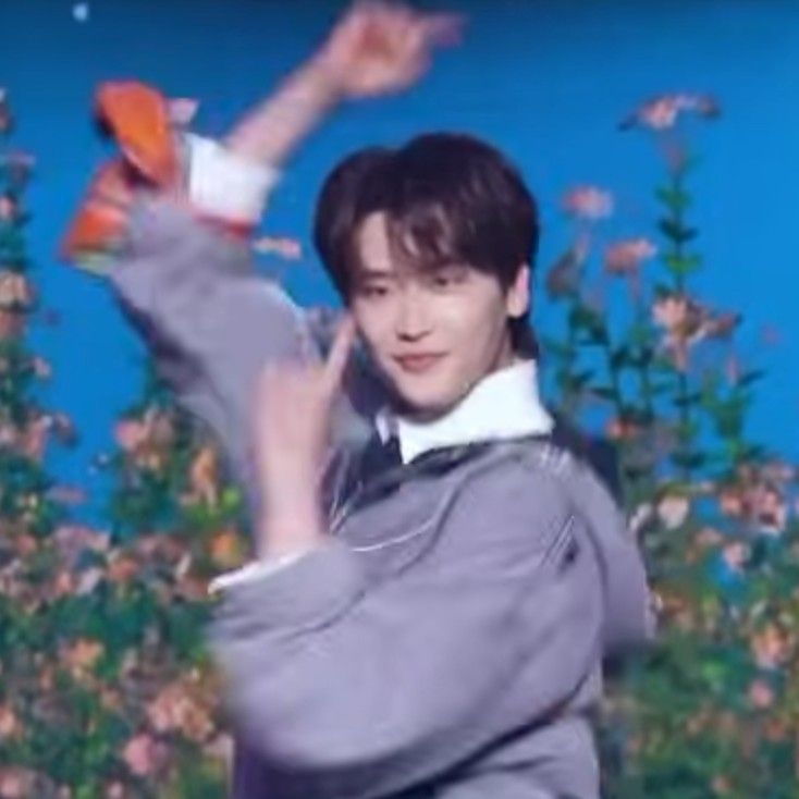 Behind-the-scenes cut of Lee Jongsuk
