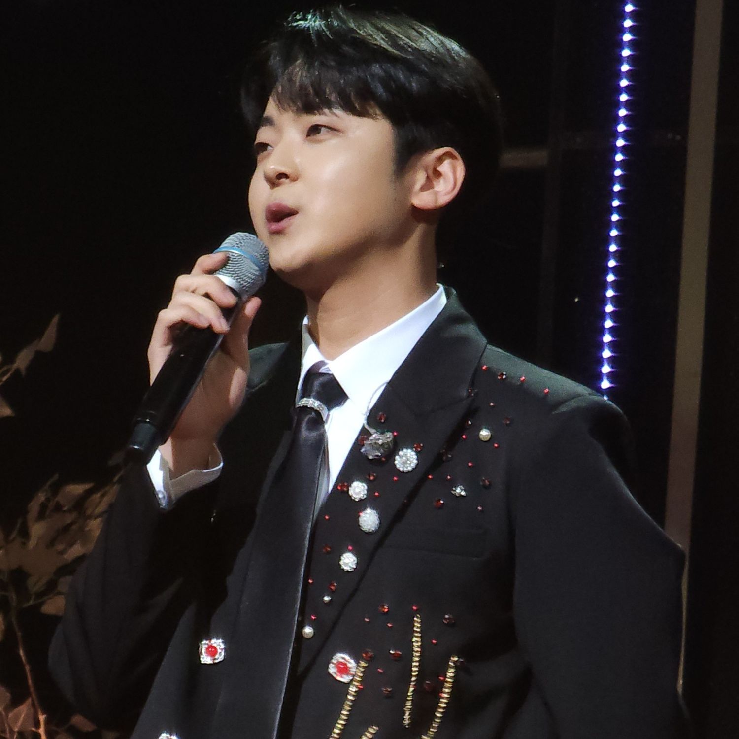 Behind-the-scenes cut of Park Minsu