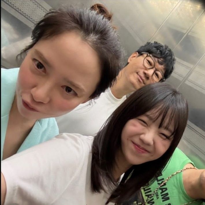Recent activity shot of Song Jihyo
