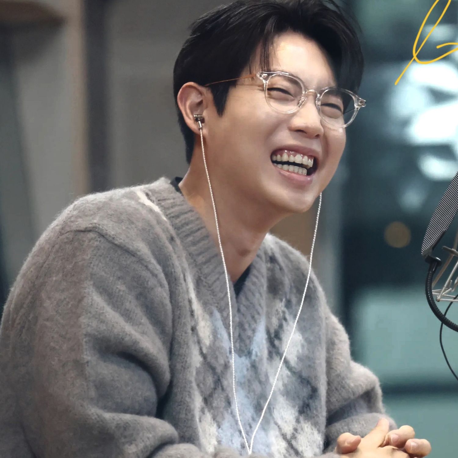 Latest photo of Son Taejin