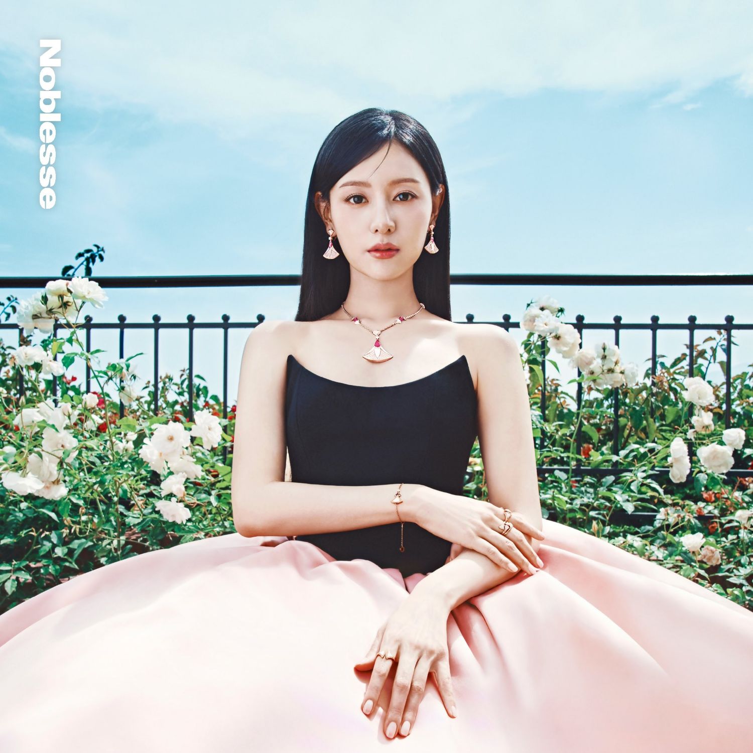 Behind-the-scenes cut of Kim Jiwon