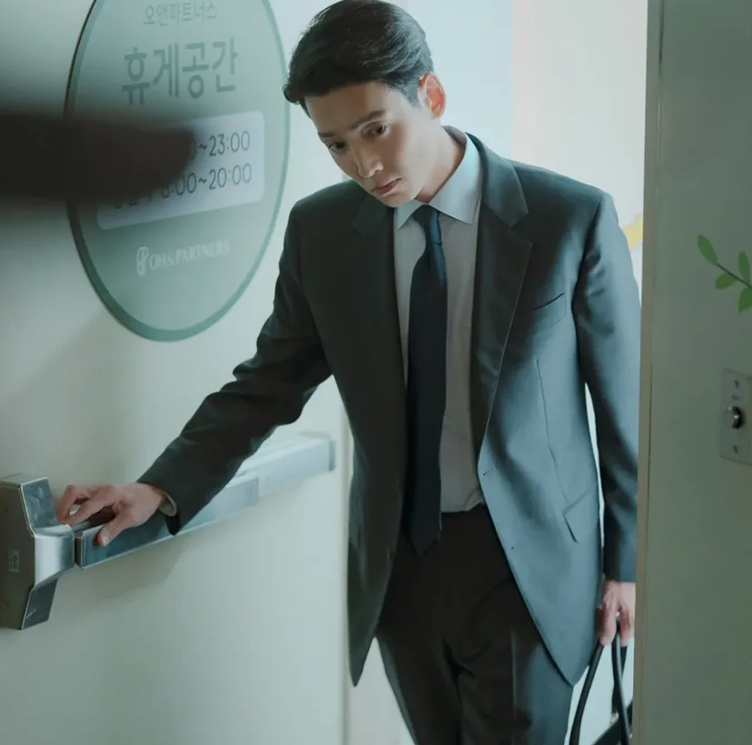 Behind-the-scenes cut of Jung Kyungho