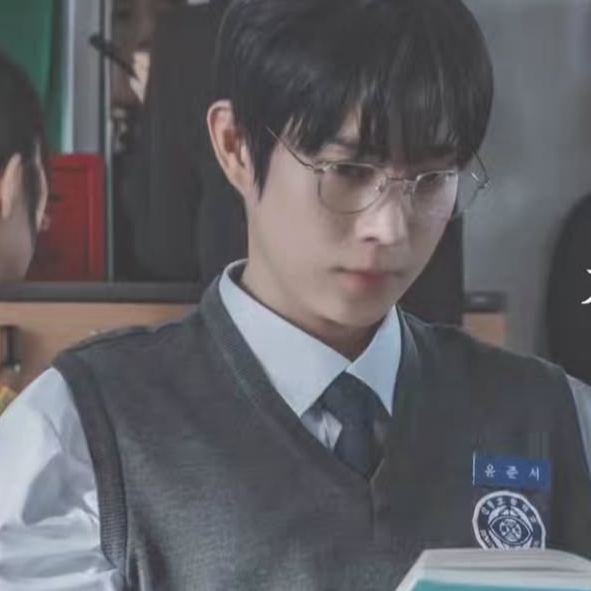 Latest photo of Kim Youngdae