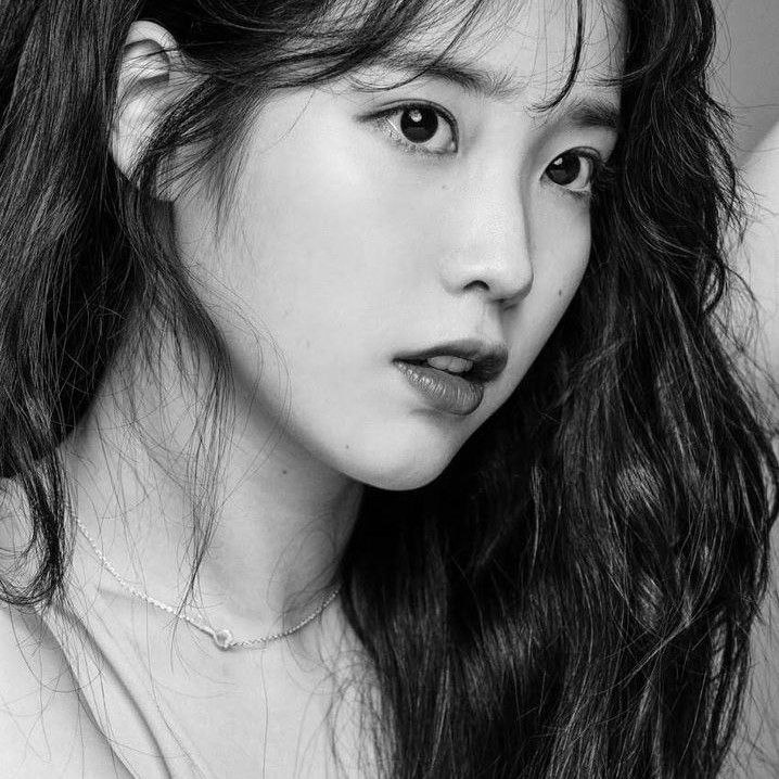 Latest photo of IU