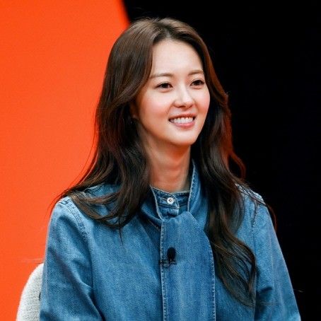 A moment captured by a fan of Go Ara