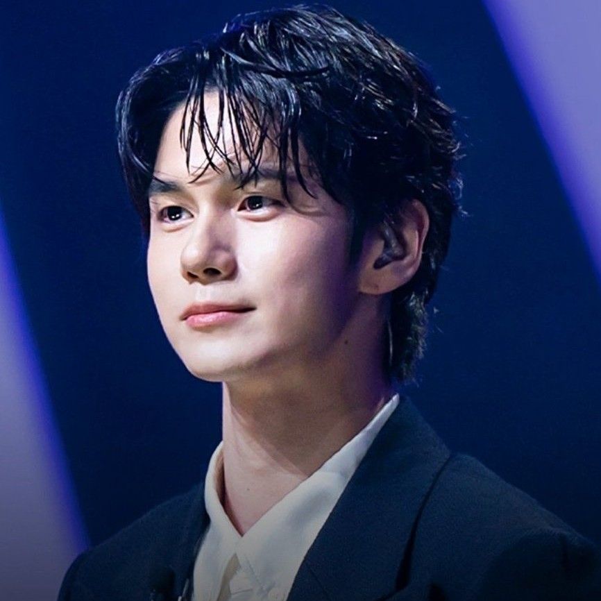 A moment captured by a fan of Ong Seongwu