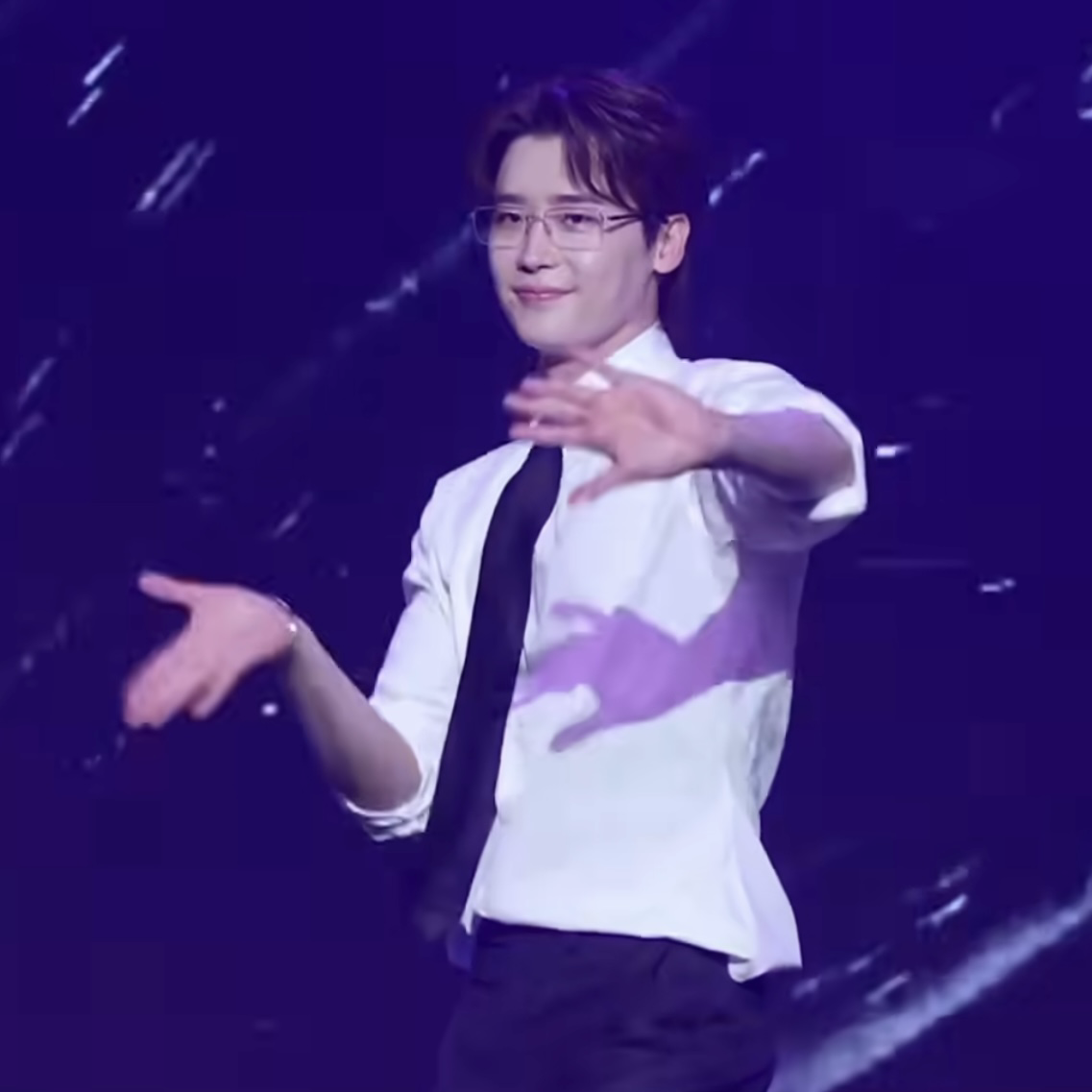 Behind-the-scenes cut of Lee Jongsuk