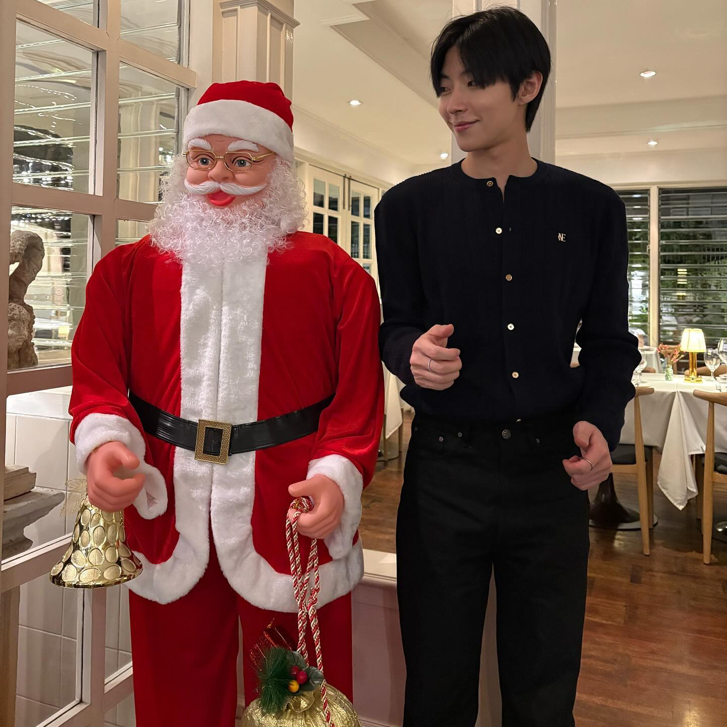 Cuplikan di balik layar dari Hwang Inyoup