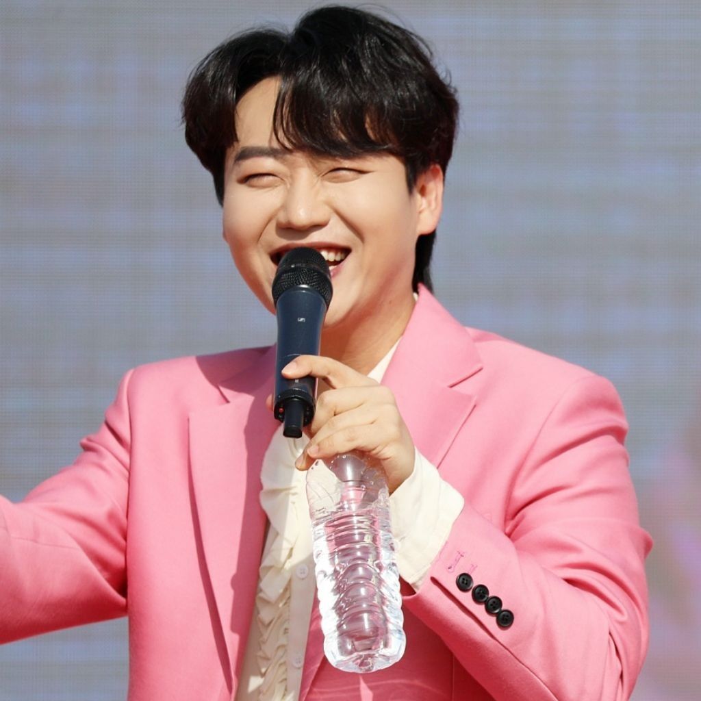 Recent activity shot of Min Soohyun