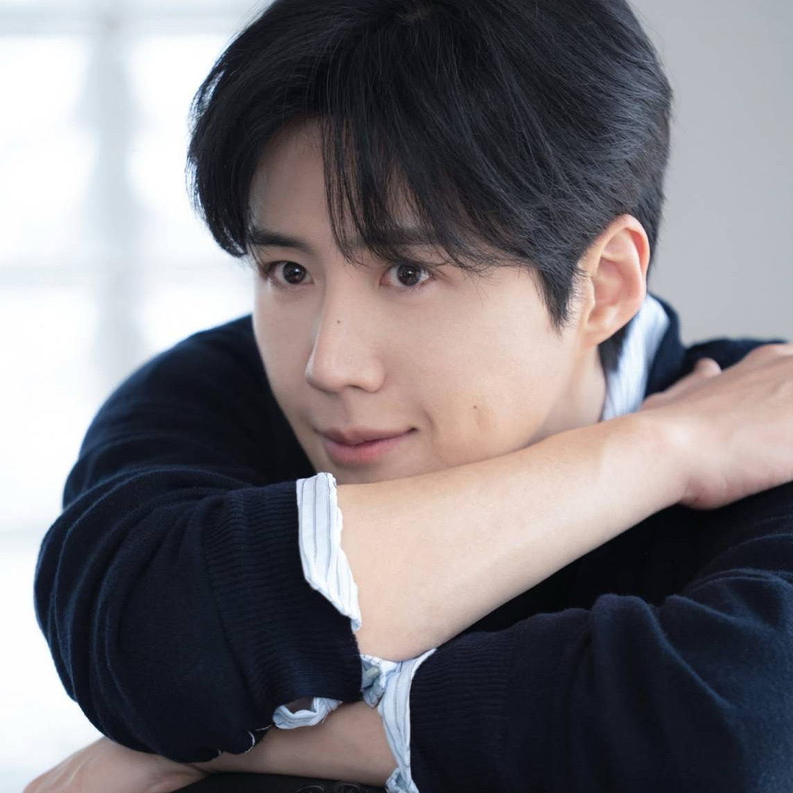 Behind-the-scenes cut of Kim Seonho