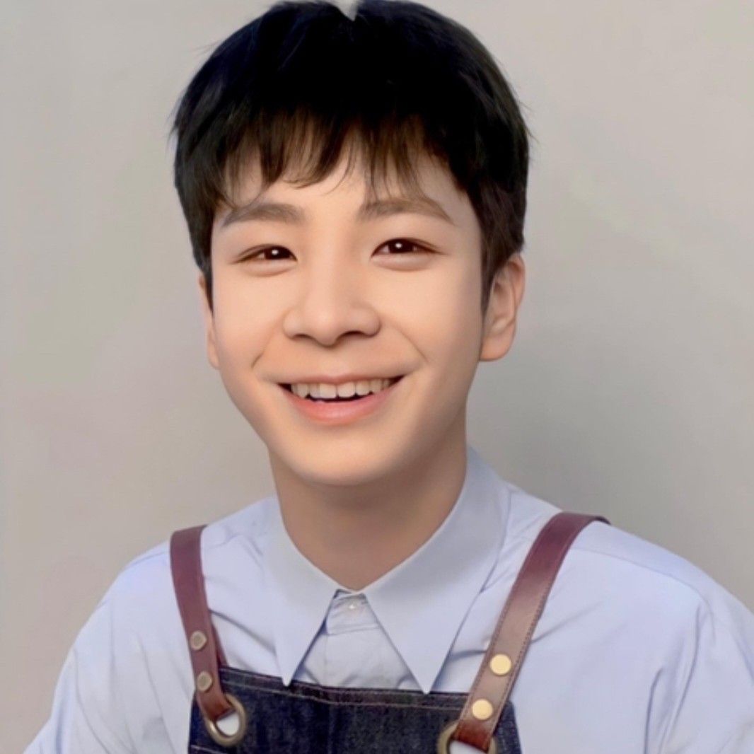 Behind-the-scenes cut of Jeong Dongwon