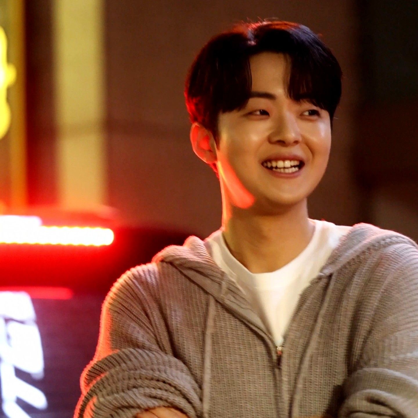 Behind-the-scenes cut of Park Minsu