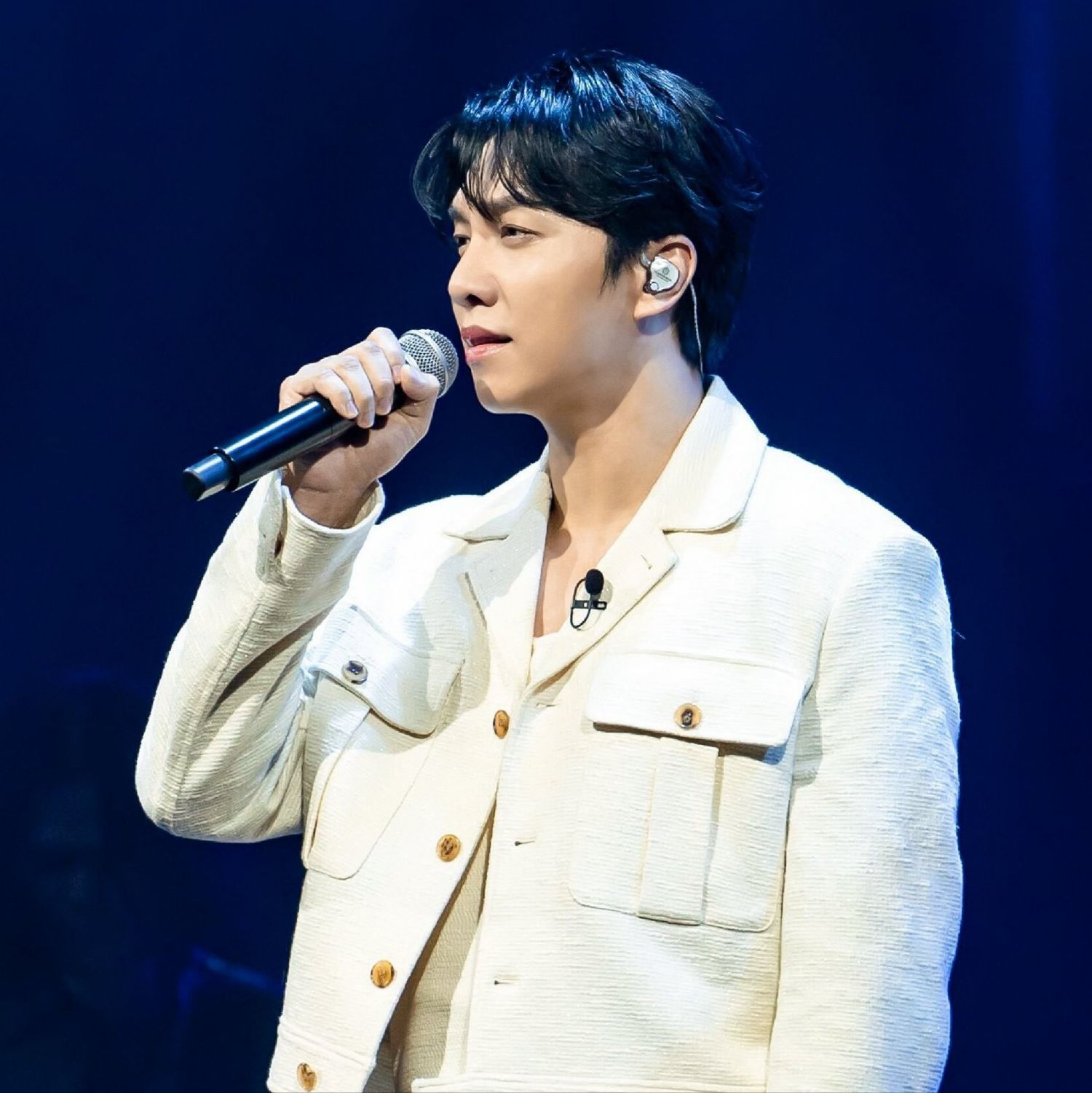 Latest photo of Lee Seunggi