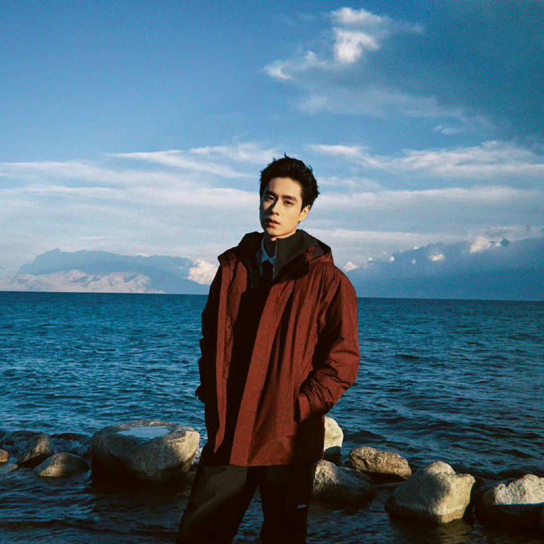 Latest photo of Hu Yitian