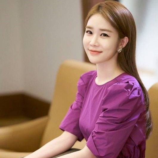 Behind-the-scenes cut of Yoo Inna