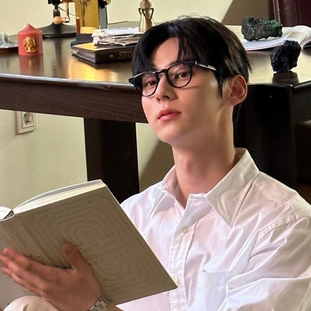 Latest photo of Hwang Minhyun