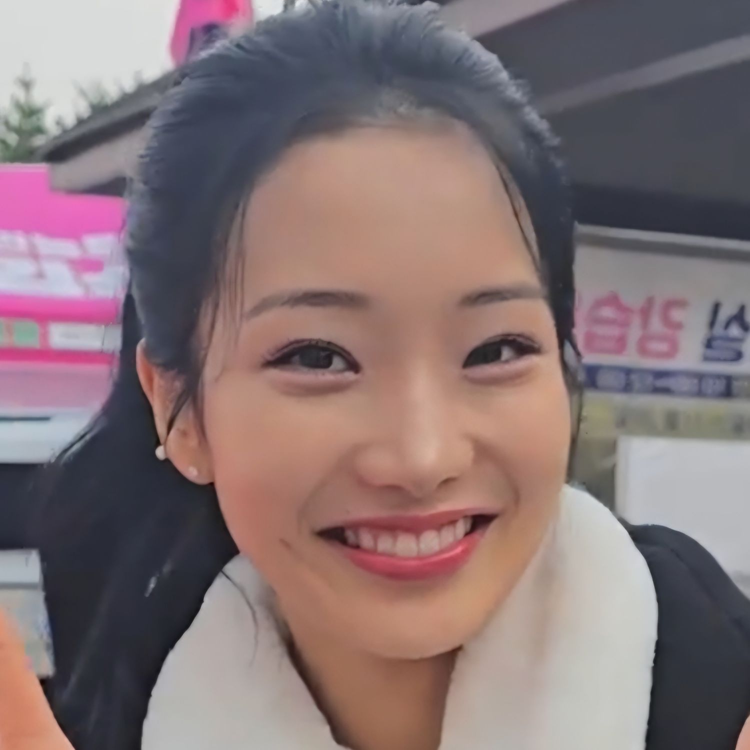 A moment captured by a fan of Kim Soyeon (2004)