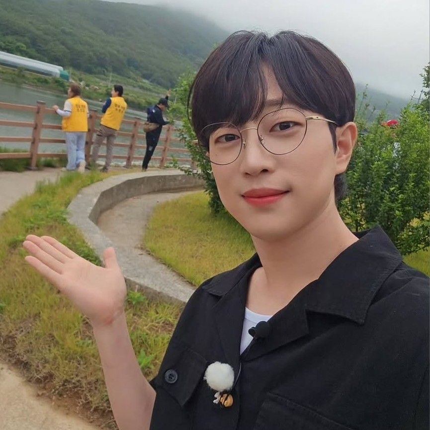 A moment captured by a fan of An Sunghoon