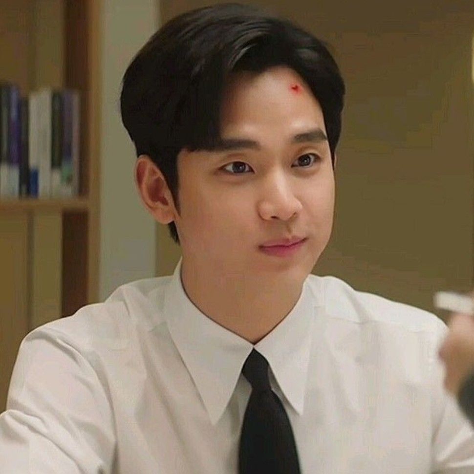 Recent activity shot of Kim Soohyun