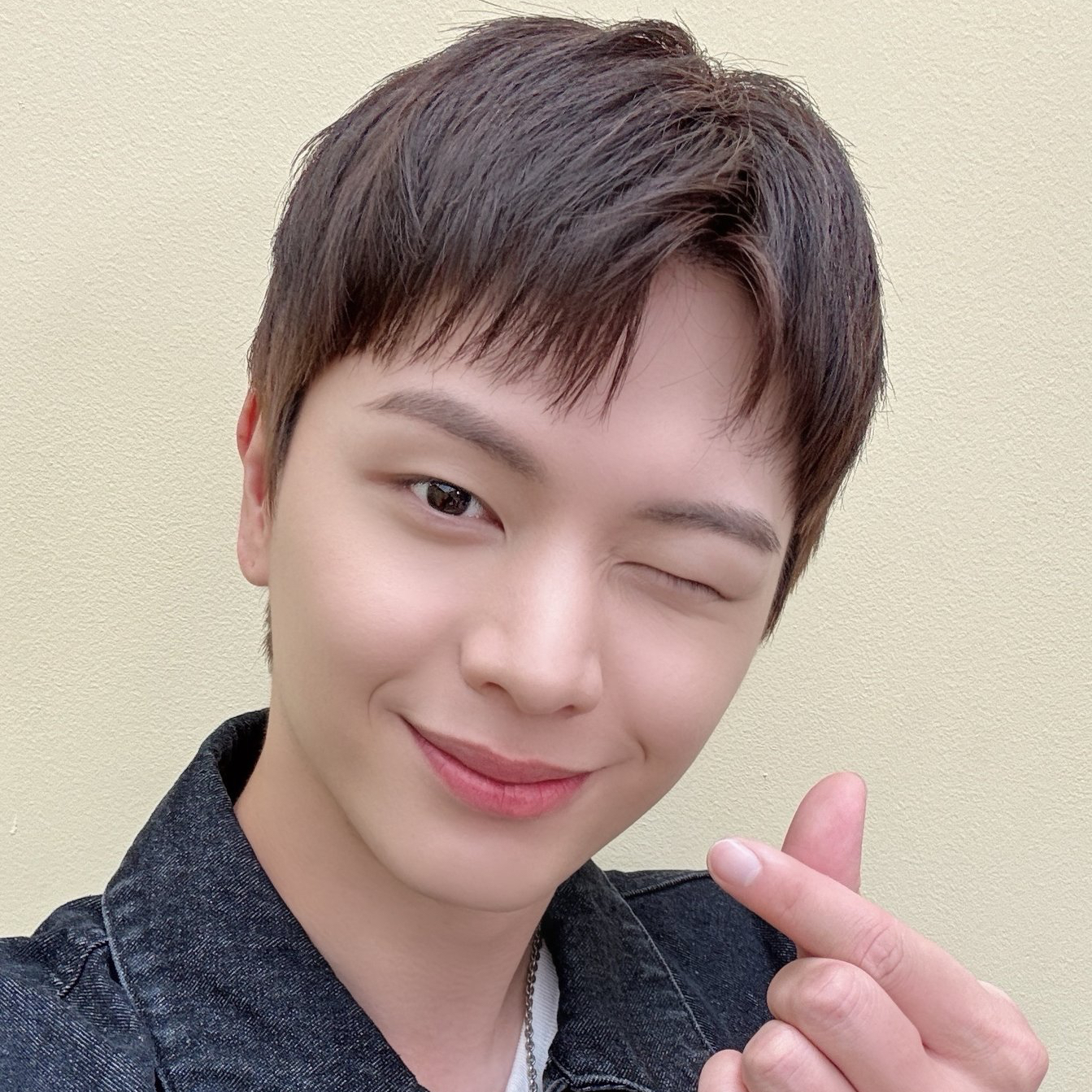 Recent activity shot of Yook Sungjae