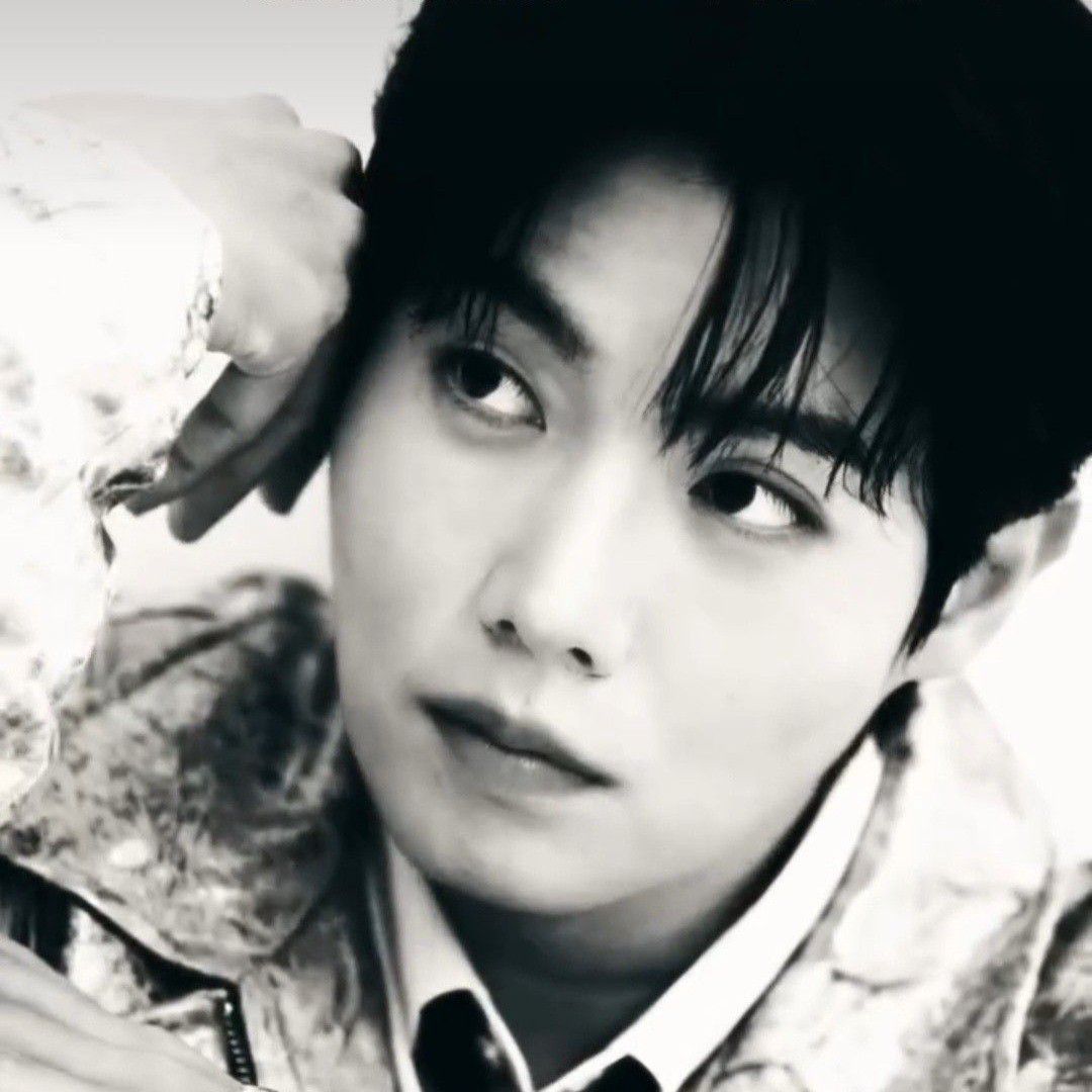 Latest photo of Son Taejin