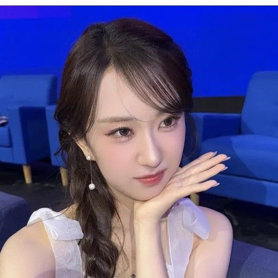 Foto kegiatan terbaru dari Jeon Yujin